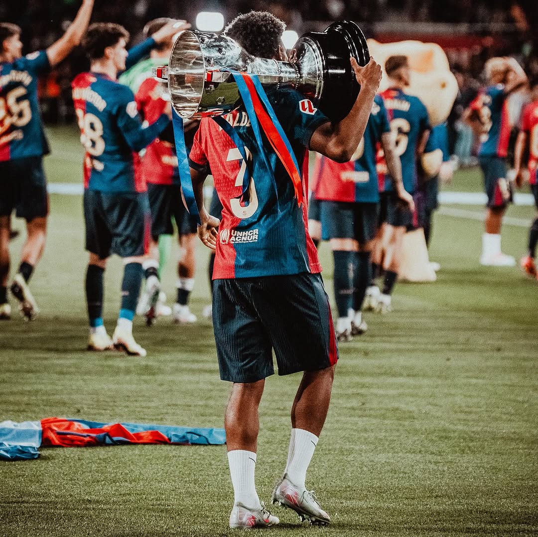 photo_2025-05-19_02-15-57 آلخاندرو بالده