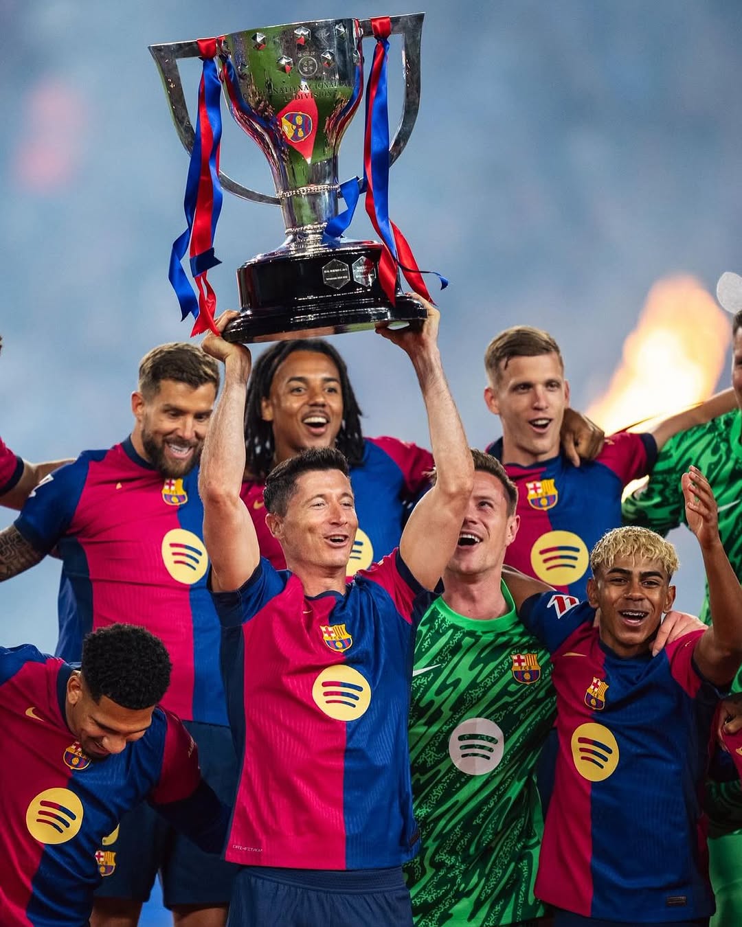 photo_2025-05-20_02-23-31 روبرت لواندوفسکی