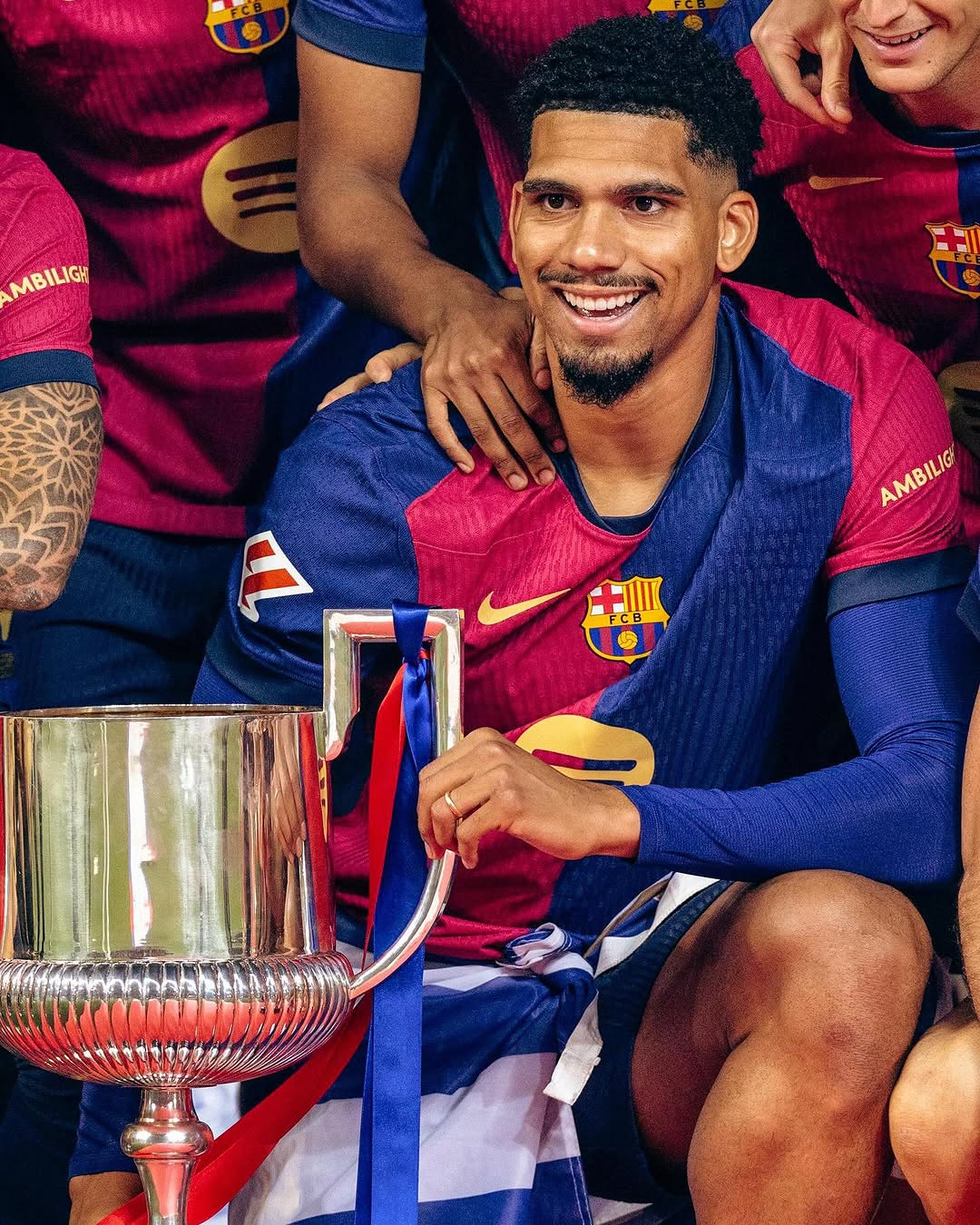 photo_2025-05-20_02-26-04 رونالد آرائوخو