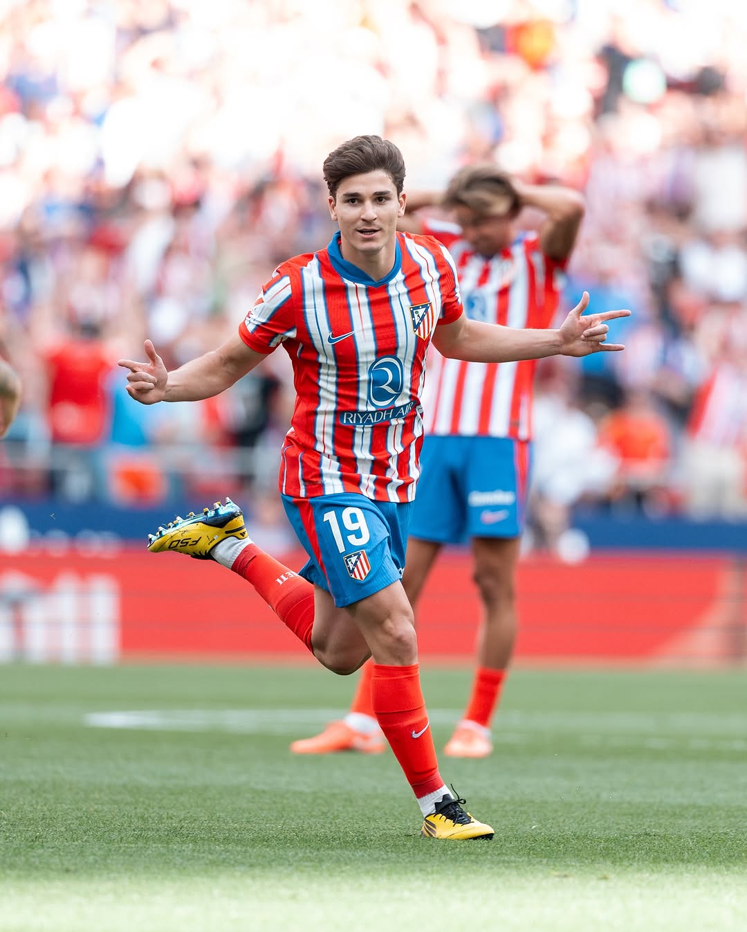 photo_2025-05-20_02-26-17 خولیان آلوارز