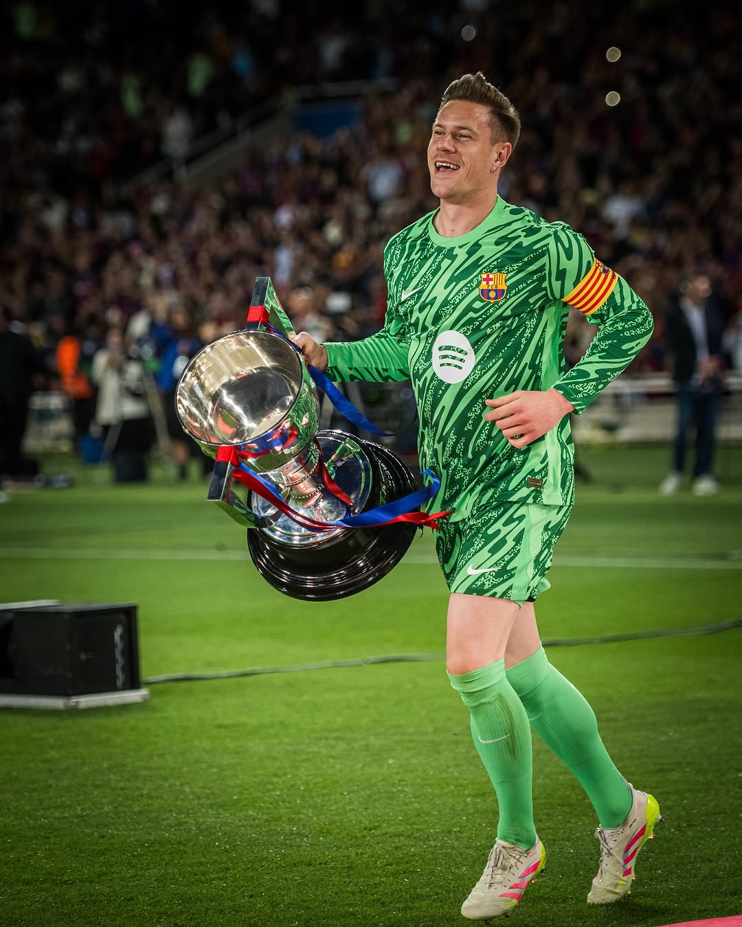 photo_2025-05-20_02-26-34 مارک آندره تراشتگن