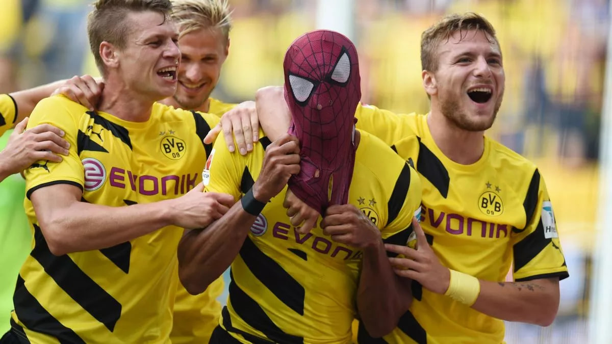 photo_2025-05-21_12-21-01 پیر امریک اوبامیانگ با ماسک مرد عنکبوتی در دورتموند