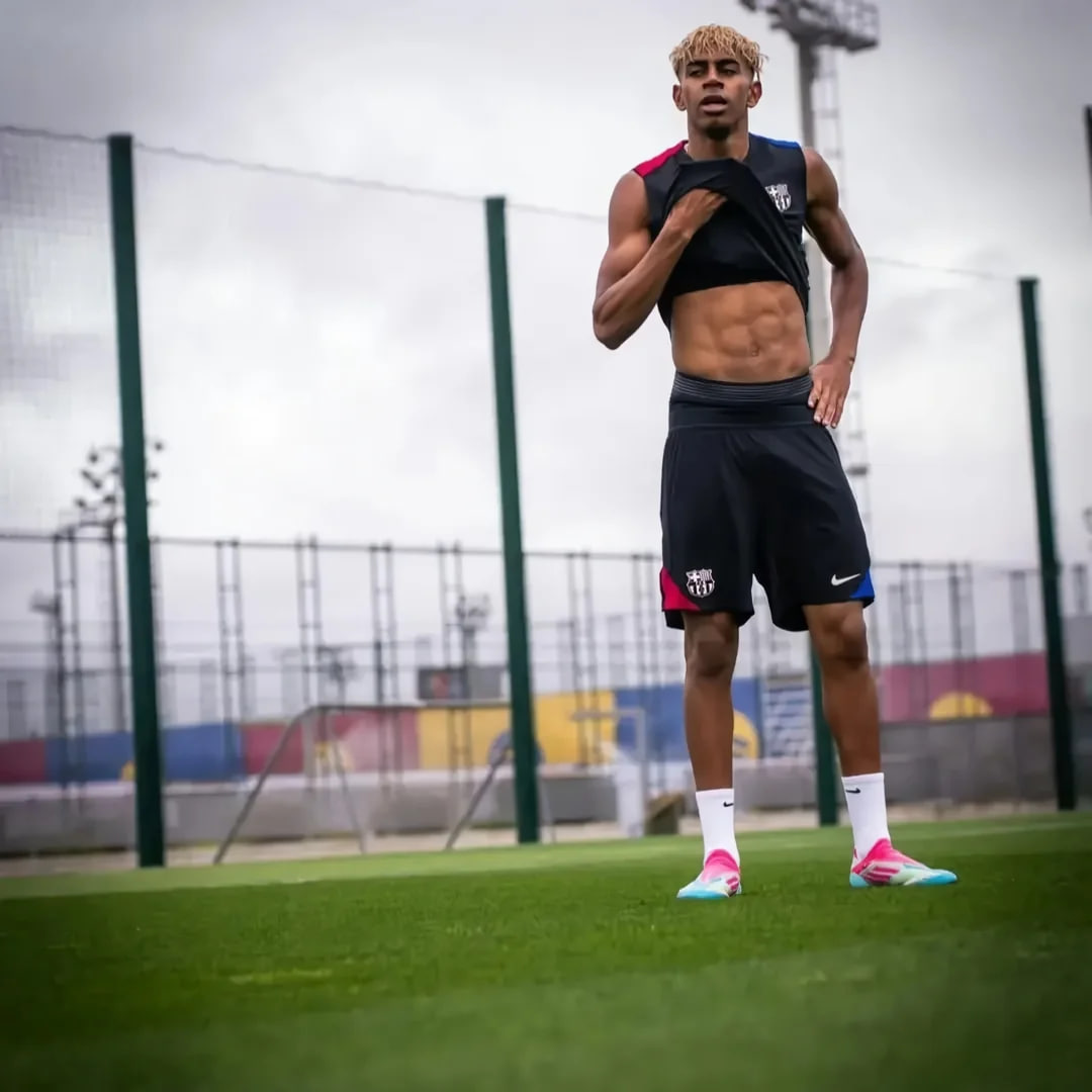 photo_2025-05-25_14-07-44 رشد بدنی و قدی لامین یامال