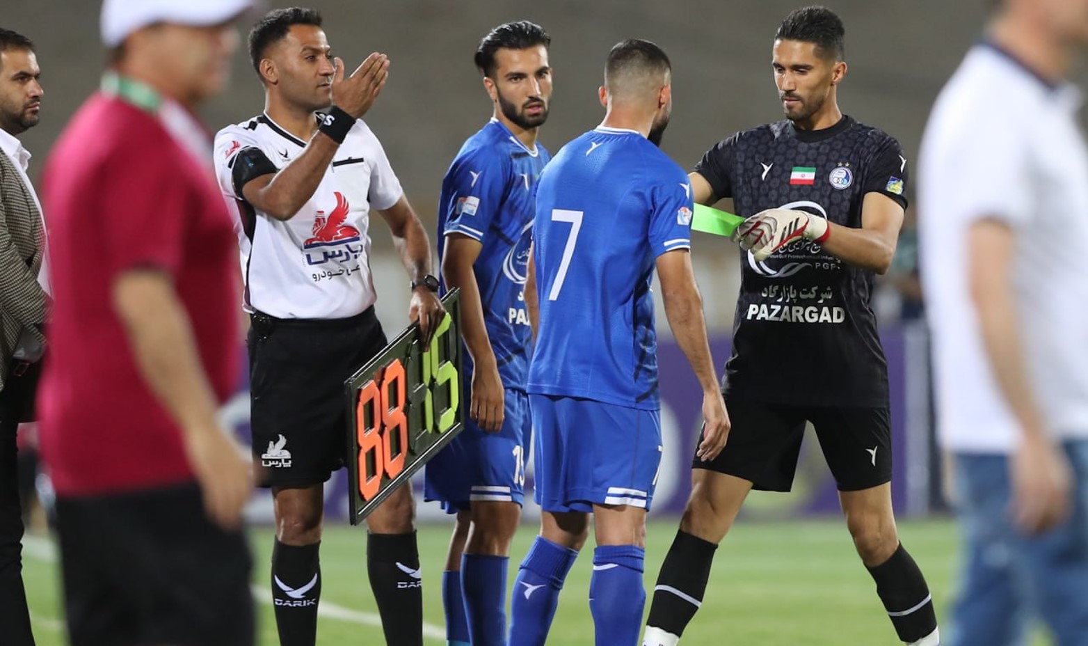 سیدحسین حسینی کاپیتان استقلال تهران - دروازه بان تیم ملی ایران - مهرداد محمدی وینگر استقلال و تیم ملی ایران