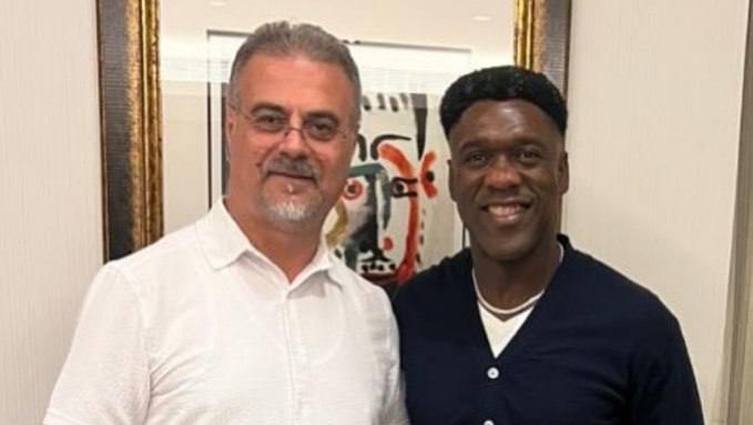 telegram-cloud-photo-size-1-4976927409215484130-x کلارنس سیدورف مشاور مدیرعامل استقلال - علی نظری جویباری