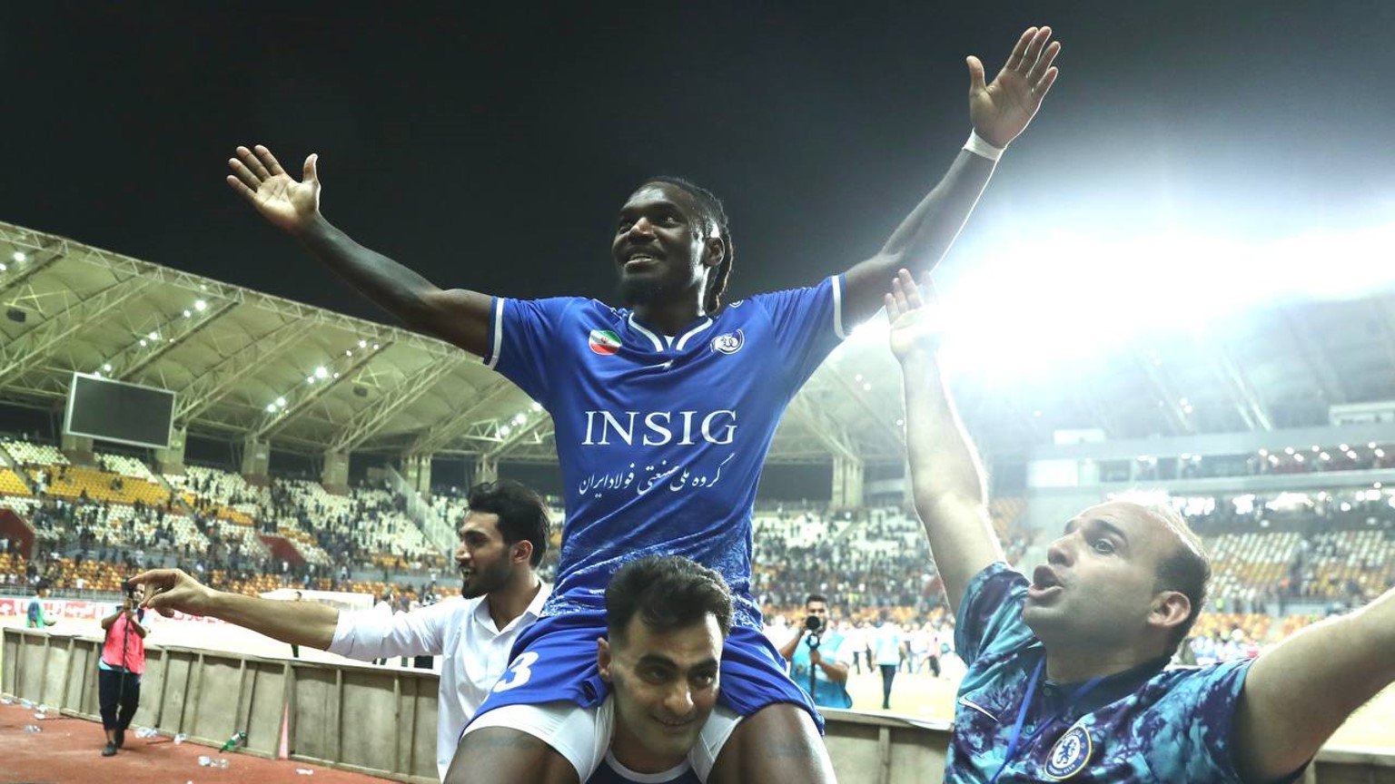 تیوی بیفوما وینگر استقلال خوزستان پس از پیروزی مقابل استقلال تهران