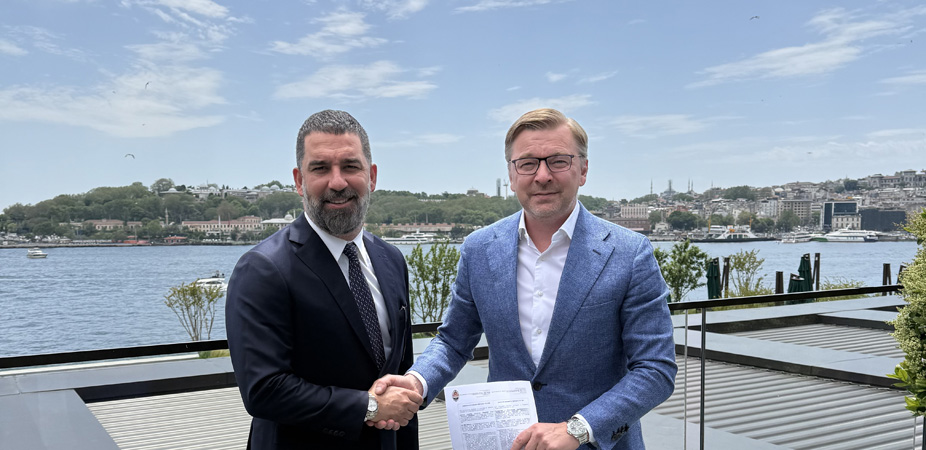 turan_shakhtar-2025-05-27 امضای قرارداد آردا توران با شاختار دونتسک