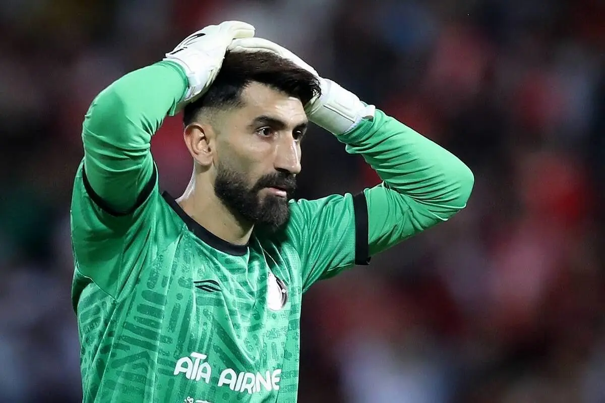 علیرضا بیرانوند با پیراهن مادران مقدسند در جشن قهرمانی تراکتور شرکت کرد