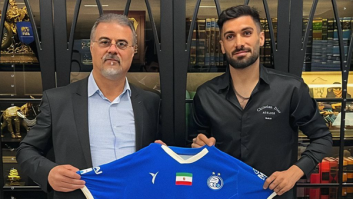 عارف آقاسی مدافع پیشین تراکتور پس از کش‌و‌قوس فراوان به استقلال پیوست