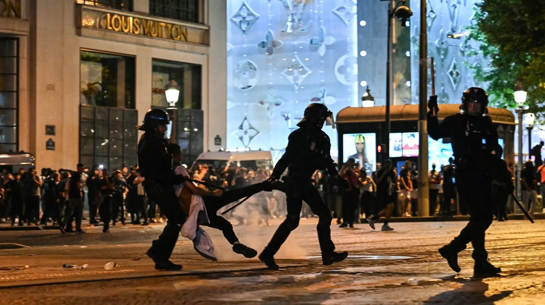 تیم فوتبال پاری‌سن‌ژرمن , لیگ قهرمانان اروپا , تیم فوتبال اینتر , کشور فرانسه ,