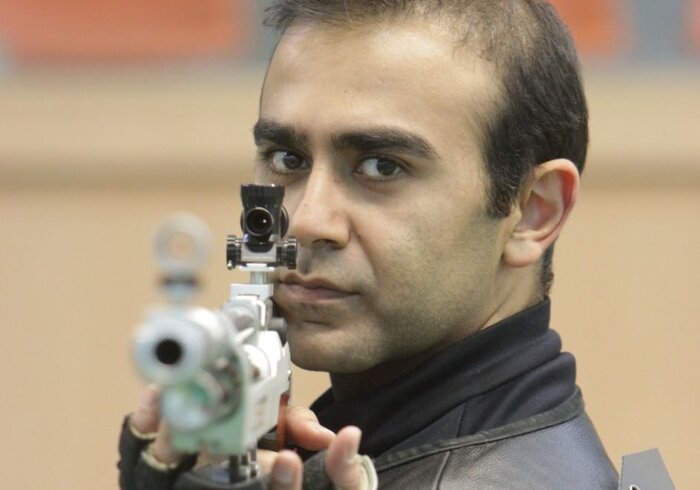 استقبال از توقف تمام مسابقات اسب‌دوانی ایران در روز آبی‌پوش شدن آقاسی