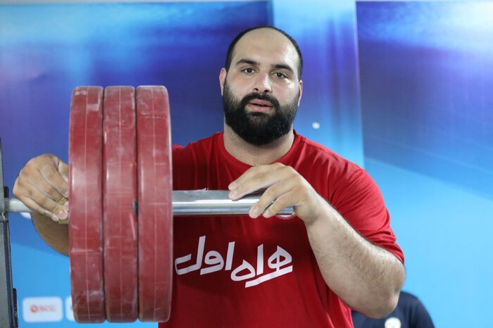 شریفی: لالایان نمی‌تواند جانشین تالاخادزه شود/ تعدد مدعیان فوق‌سنگین در ایران نعمت است