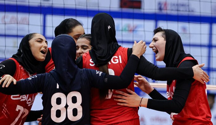 171317039 لی دوهی: تکنیکهای پایه والیبال بانوان ایرانی ضعیف است/ عاشق شیشلیک هستم