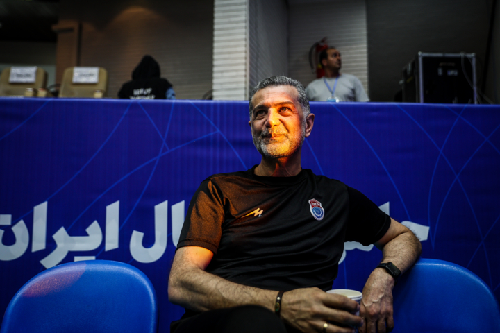 عطایی: توقع مردم از تیم ملی والیبال کمتر از دوران من شده است/ باید بیشتر از ۲ برد کسب کنیم