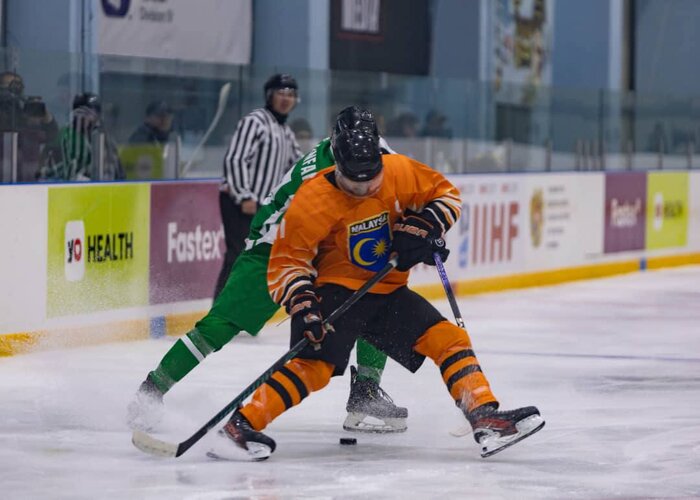 171797171-1 قهرمانی با مربی ایرانی در هاکی روی یخ بانوان آسیا افتخار است