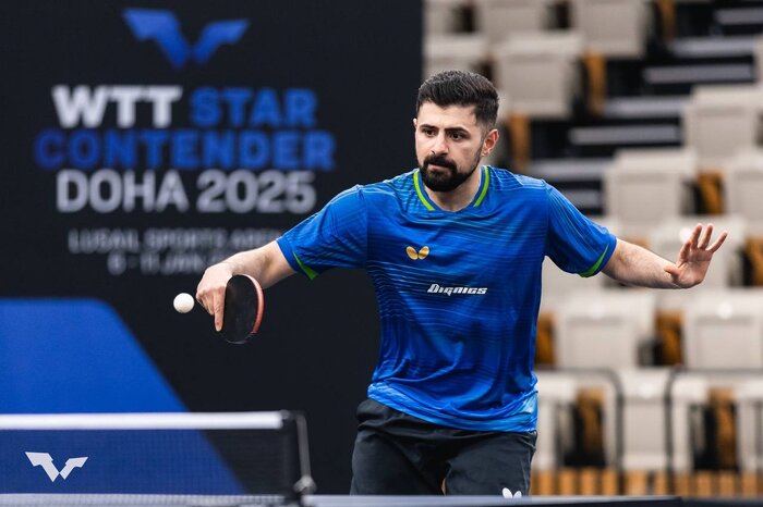 بنز سیدورف در خیابان پر از چاله فوتبال ایران در روزی که سرخابی‌ها مجوز حرفه‌ای گرفتند