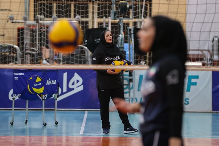 برترین مربی والیبال زنان کشور؛ لقب جدید بانوی مهابادی