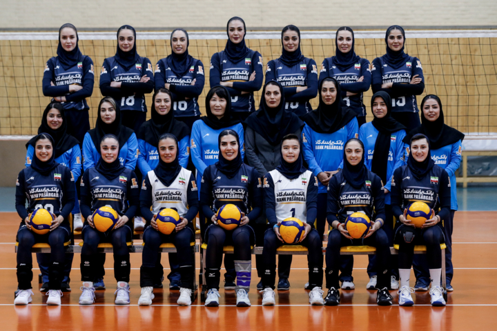 171909980-1 لی دوهی: تکنیکهای پایه والیبال بانوان ایرانی ضعیف است/ عاشق شیشلیک هستم