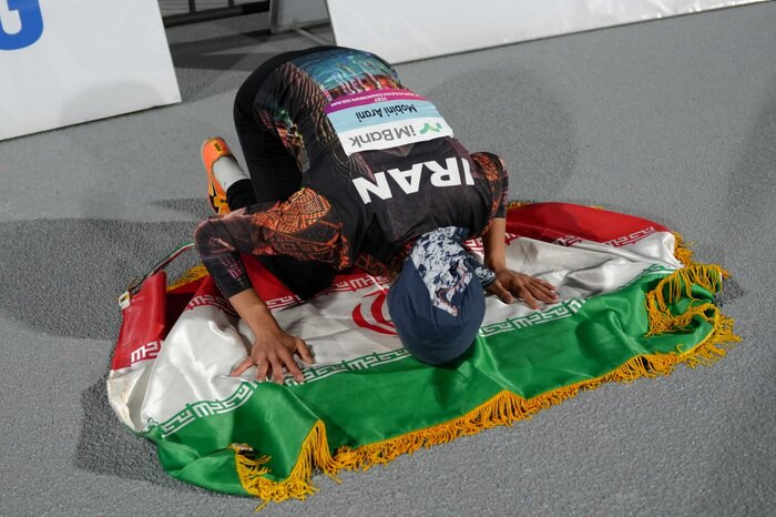 مبینی: نمی‌دانستم اولین بانوی طلایی ایران در آسیا هستم/برای قهرمانی از همه چیز گذشتم