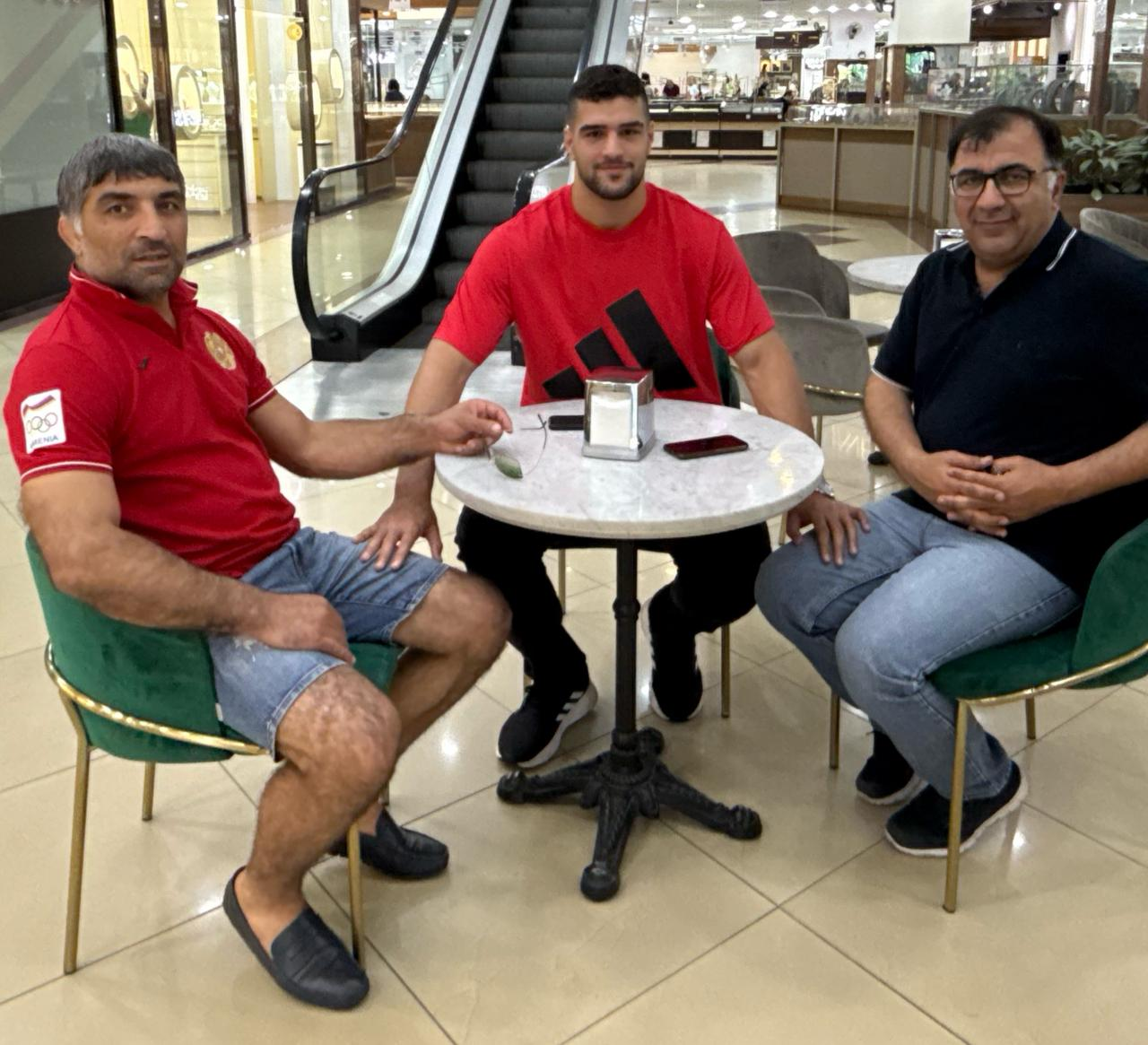 171916434-1 واکنش معصومی به تغییر تابعیت