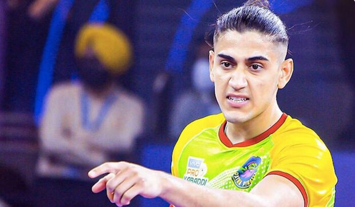 برتری پرگل تیم ملی فوتبال در گام آخر در روز افشاگری تکان‌دهنده سرمربی اسبق تیم ملی والیبال