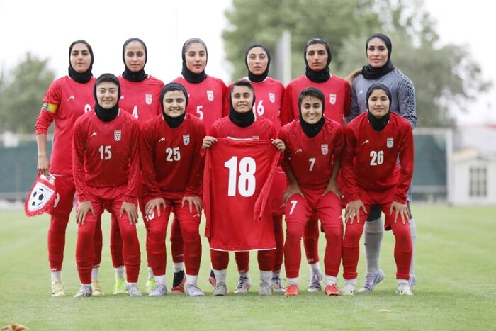 استقبال از توقف تمام مسابقات اسب‌دوانی ایران در روز آبی‌پوش شدن آقاسی