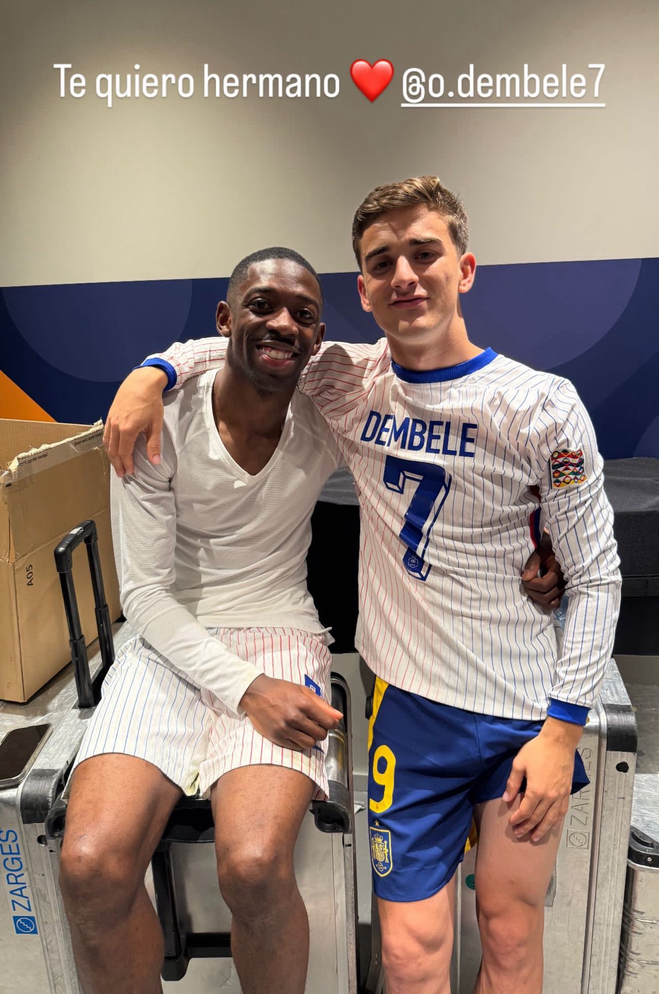 ابزار عشق هافبک جوان بارسلونا به دمبله؛ عاشقتم داداش