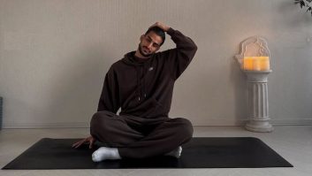 شهاب زاهدی ستاره پیشین پرسپولیس : تمام چشم ها به ایران است