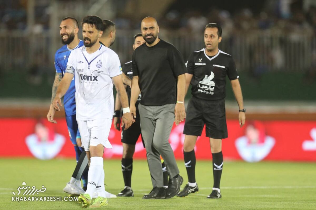 با این VAR ساپینتو صددرصد بازی‌ها را به هم می‌ریزد/ با این همه مربی خوب ایرانی چرا جیب دلال‌های مربی خارجی را پر می‌کنید؟/ VAR  ایران یک دهم VAR جهانی نیست
