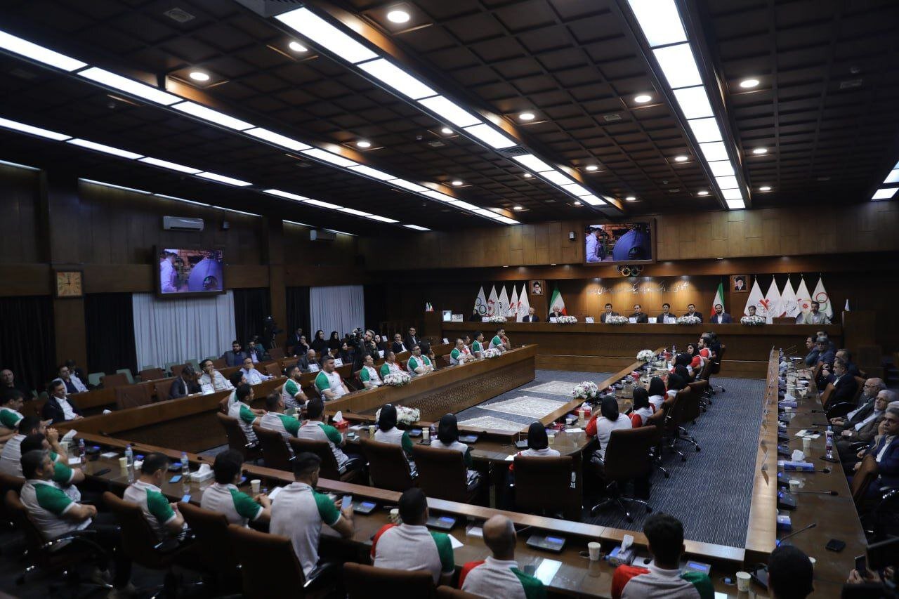 دنیامالی در بدرقه کاروان کارگری: با برنامه باشیم قهرمان جهان می شویم