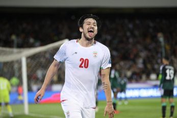 سردار آزمون تصویری از خودش در کنار پدرش منتشر کرد