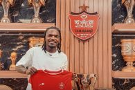 تیوی بیفوما ستاره پرسپولیس با پیراهن استقلال خوزستان تصویر جدیدی منتشر کرد