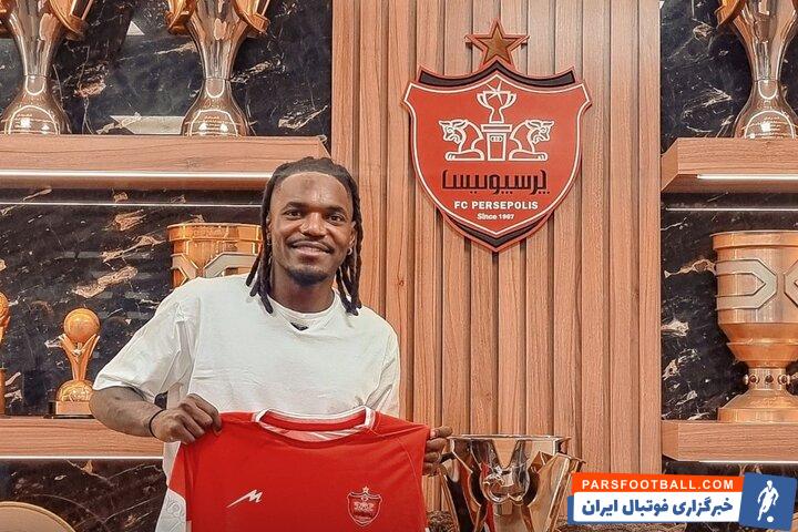 تیوی بیفوما ستاره پرسپولیس با پیراهن استقلال خوزستان تصویر جدیدی منتشر کرد