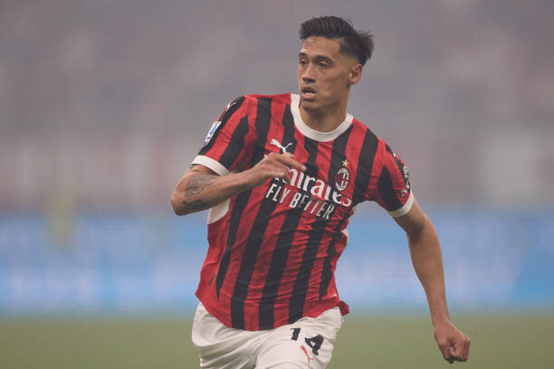 63456436 هجوم دیوانهوار باشگاهها به بازار