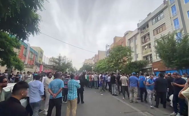 انتخاب مربی برزیلی زیر تیغ انتقادات هواداران استقلال/ از حمله علیه مدیران باشگاه تا هَشتگ «نه به کاریله»