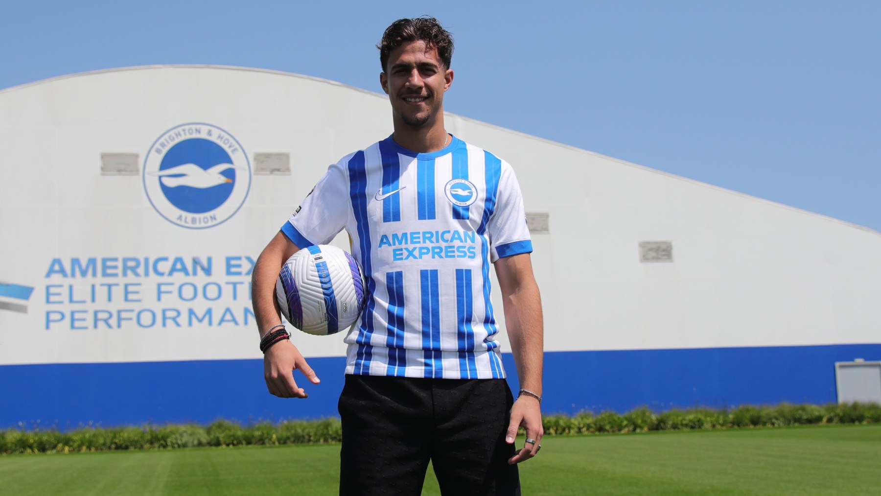 خارالامپوس کوستولاس در برایتون