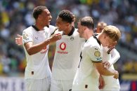 حضور بازیکنان ذخیره دورتموند در رختکن به خاطر گرمای هوا در دیدار با ساندانز