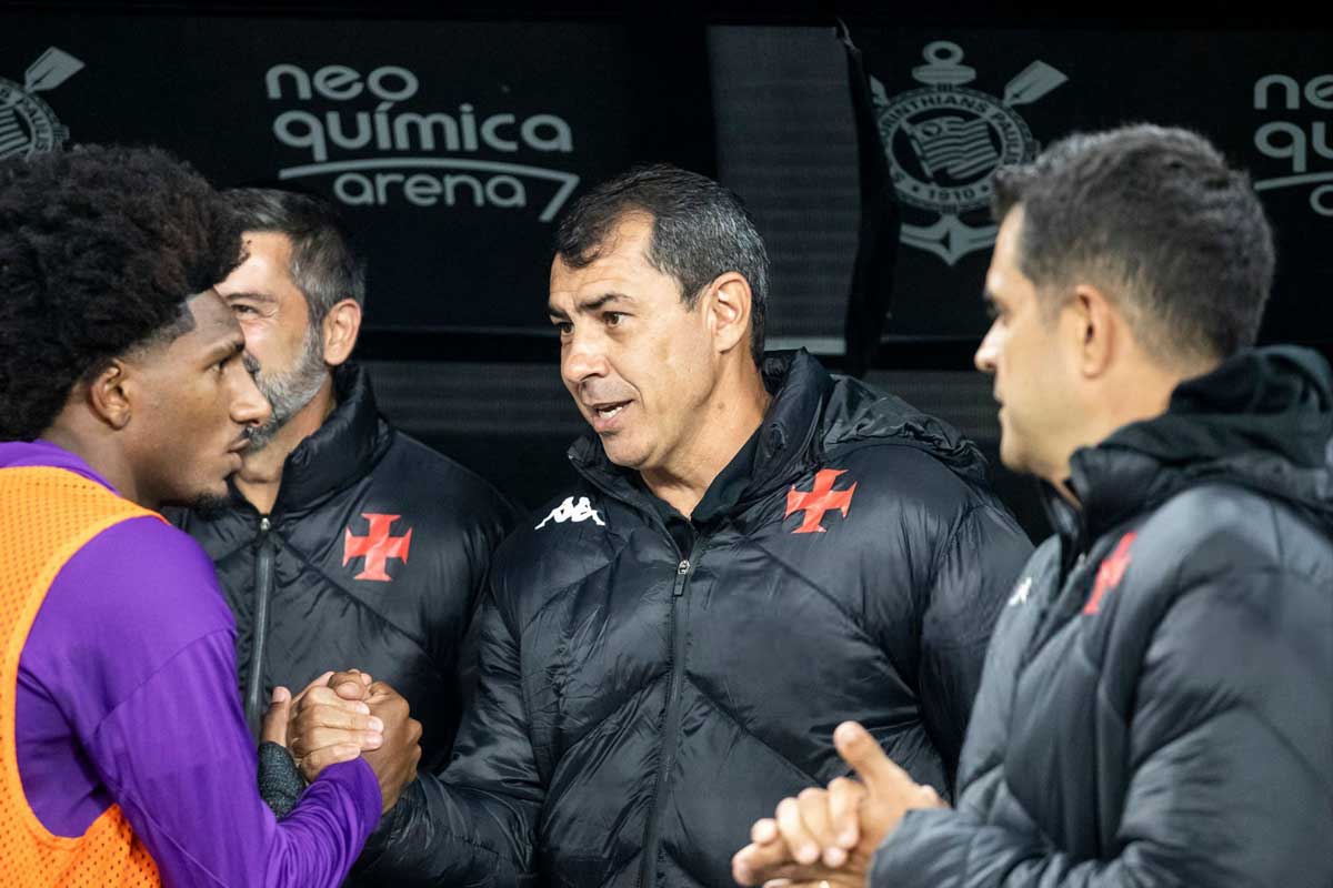 فابیو کاریله - سرمربی استقلال - لیگ برتر - فوتبال ایران