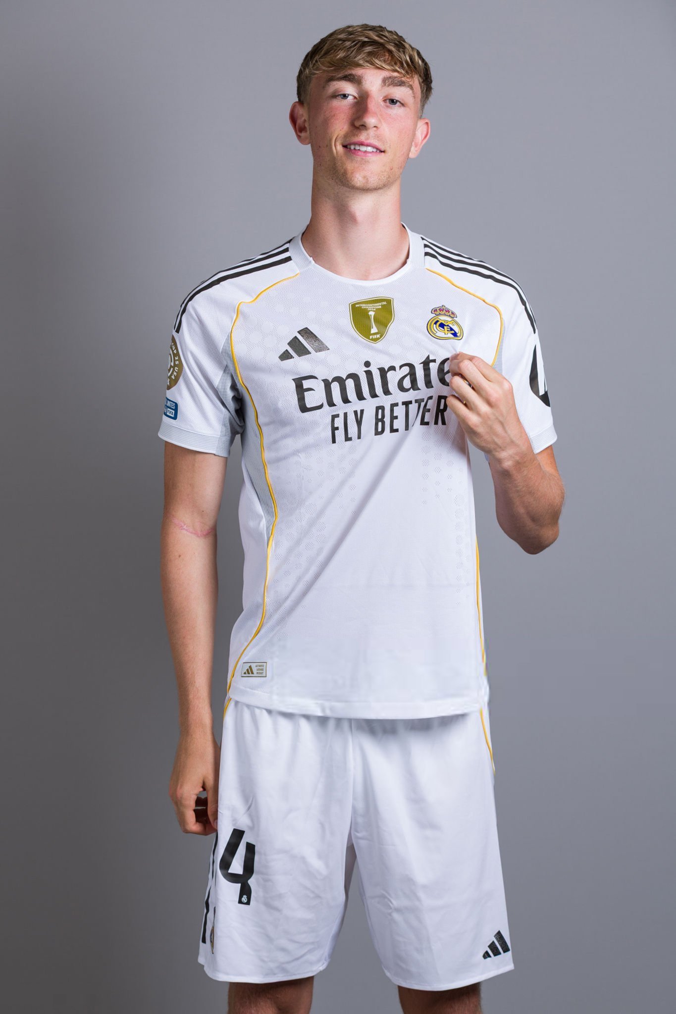 gtohygfw4aavkx9 دین هاوسن مدافع اسپانیایی - رئال مادرید