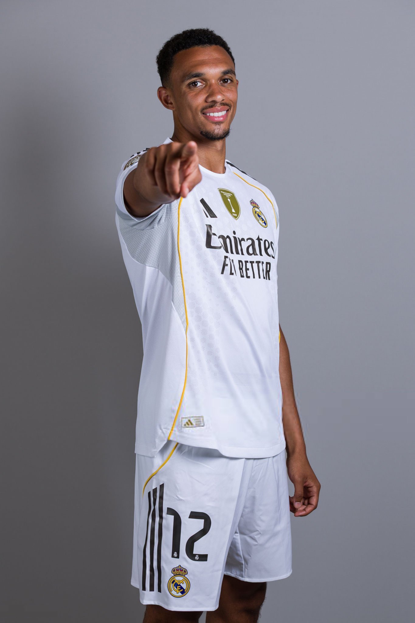 gtoiebdxsaaakhl ترنت الکساندر آرنولد مدافع انگلیسی - رئال مادرید