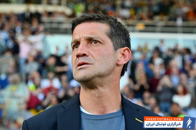 تصویر کریستین چیوو سرمربی جدید باشگاه اینتر قبل از ورود به ساختمان باشگاه