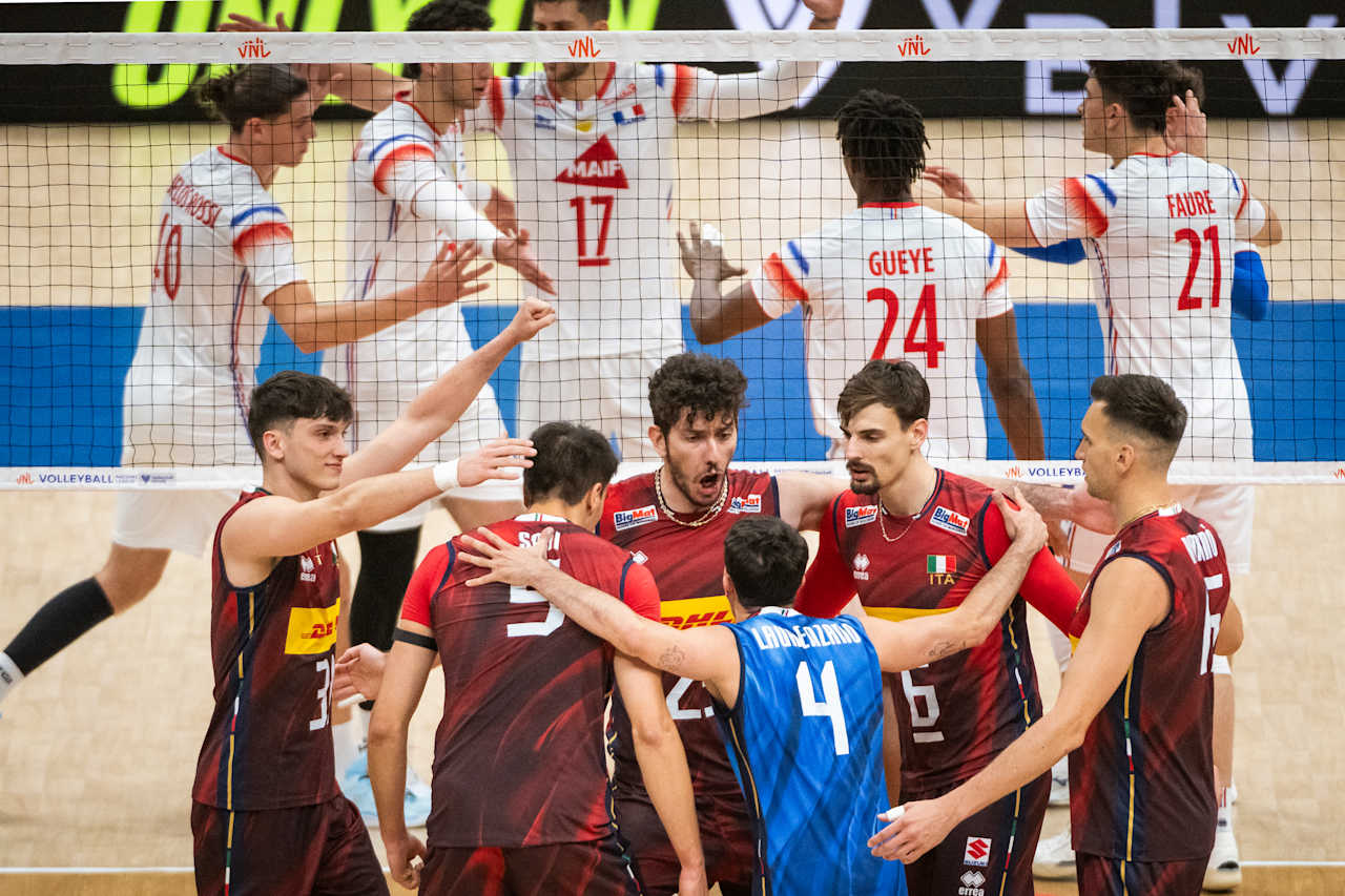بازی والیبال فرانسه و ایتالیا در لیگ ملت‌های والیبال ۲۰۲۵