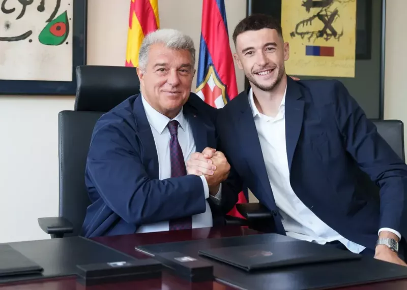 تصاویر امضای قراداد خوان گارسیا با باشگاه بارسلونا تا فصل 2031