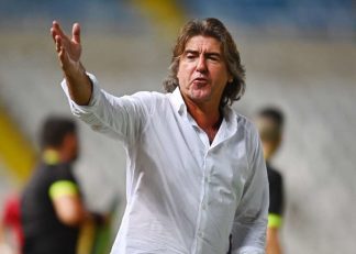 ریکاردو ساپینتو سرمربی جدید استقلال به صورت زمینی وارد ایران خواهد شد