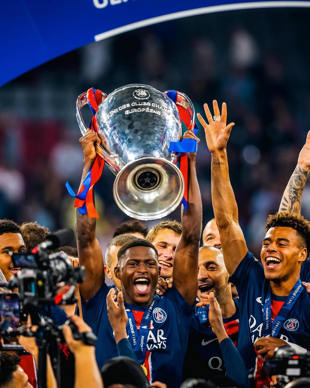 photo_2025-06-02_01-12-57 نونو مندس