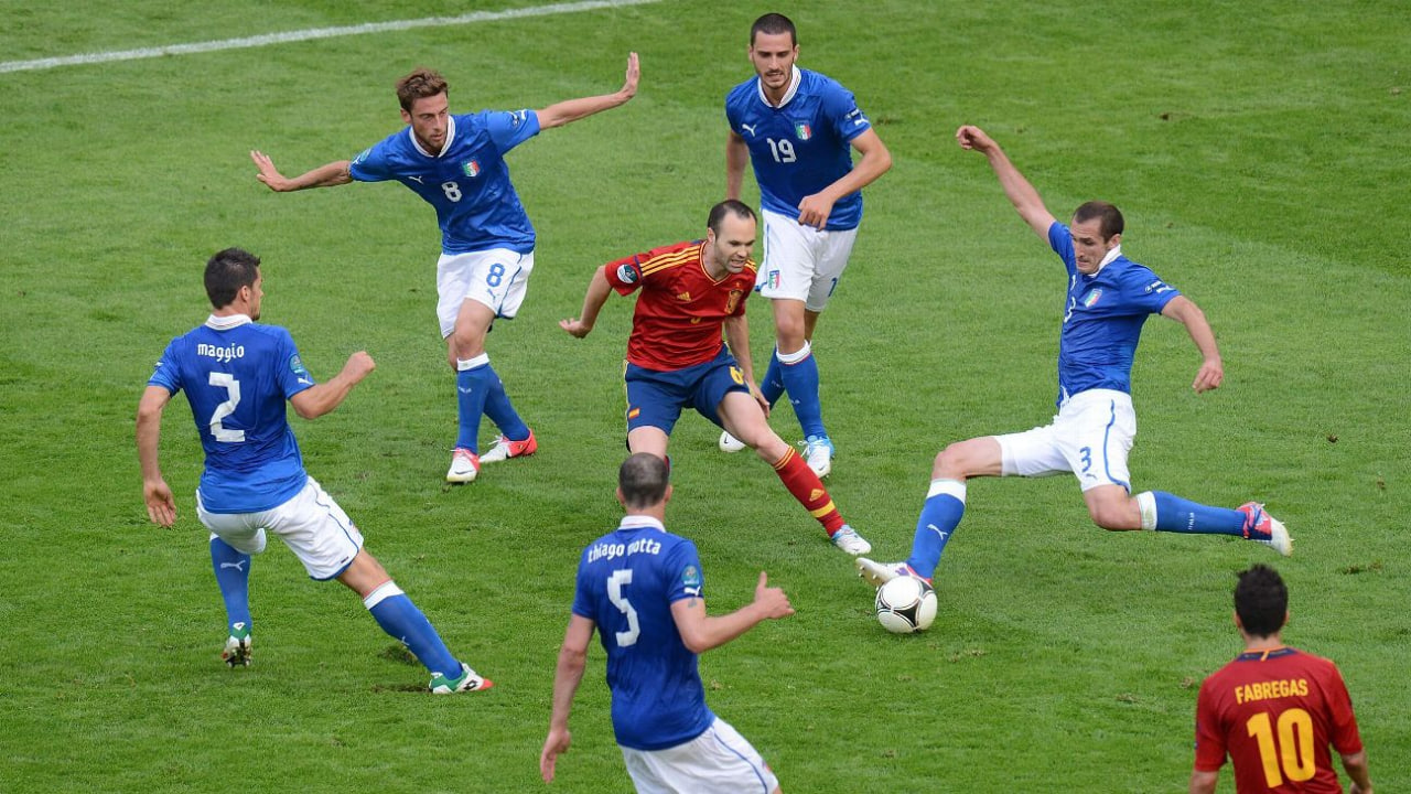 photo_2025-06-03_15-41-35 آندرس اینیستا مقابل ایتالیا یورو 2012