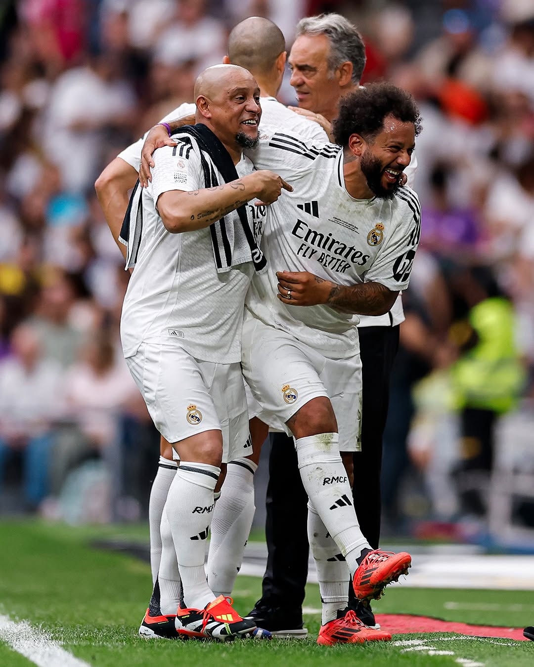 photo_2025-06-08_01-13-22 روبرتو کارلوس