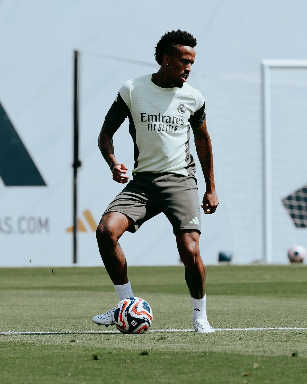 ادر میلیتائو