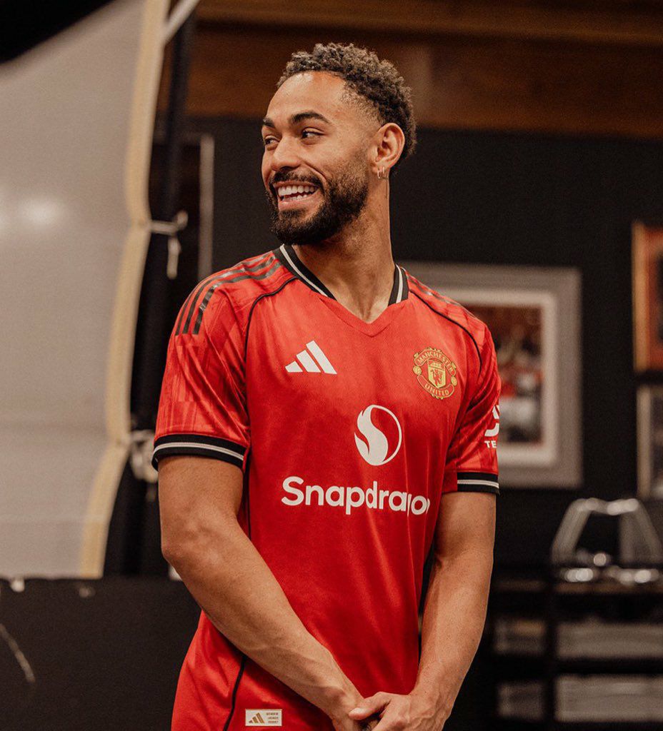 ماتئوس کونیا - مهاجم برزیلی منچستریونایتد - لیگ برتر انگلیس