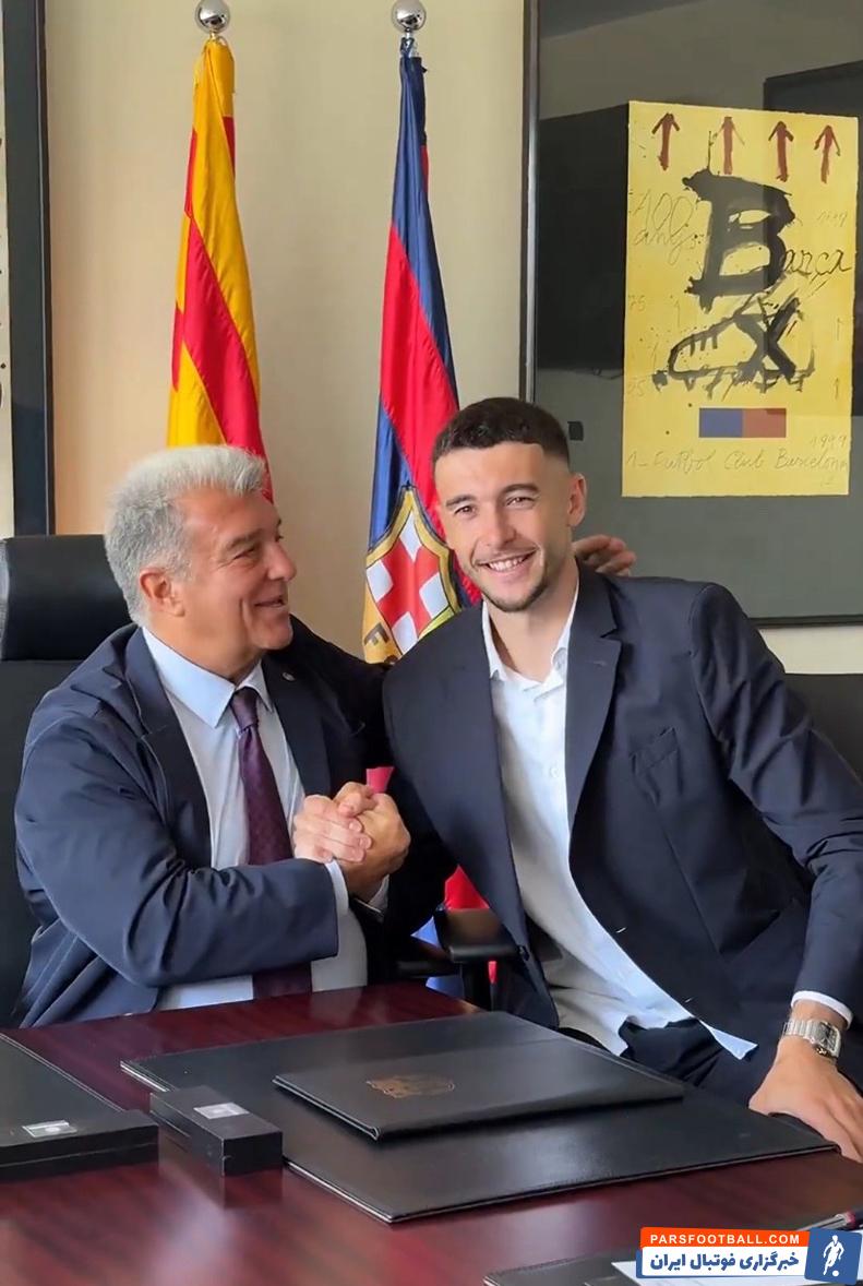 تصاویر امضای قراداد خوان گارسیا با باشگاه بارسلونا تا فصل 2031